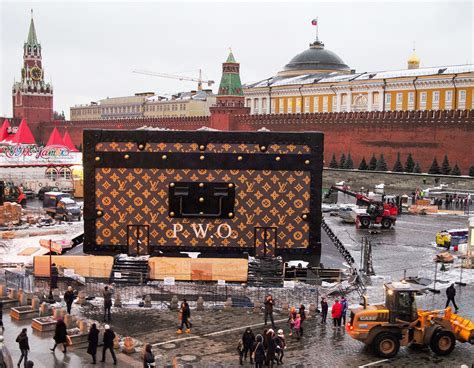 louis vuitton russia scandal
